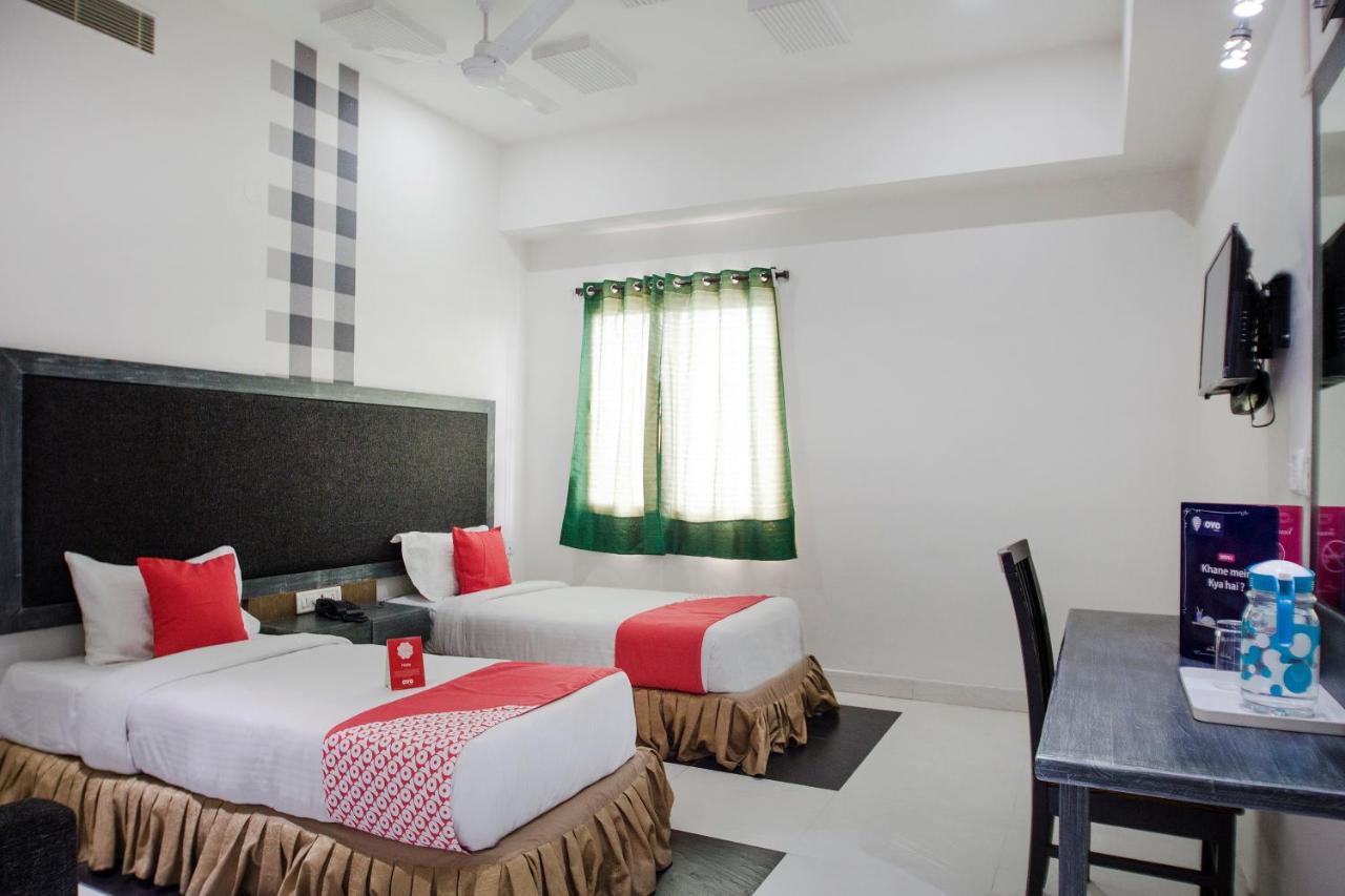 Hotel O Palak Residency Near Erragadda Metro Station Хидерабад Екстериор снимка