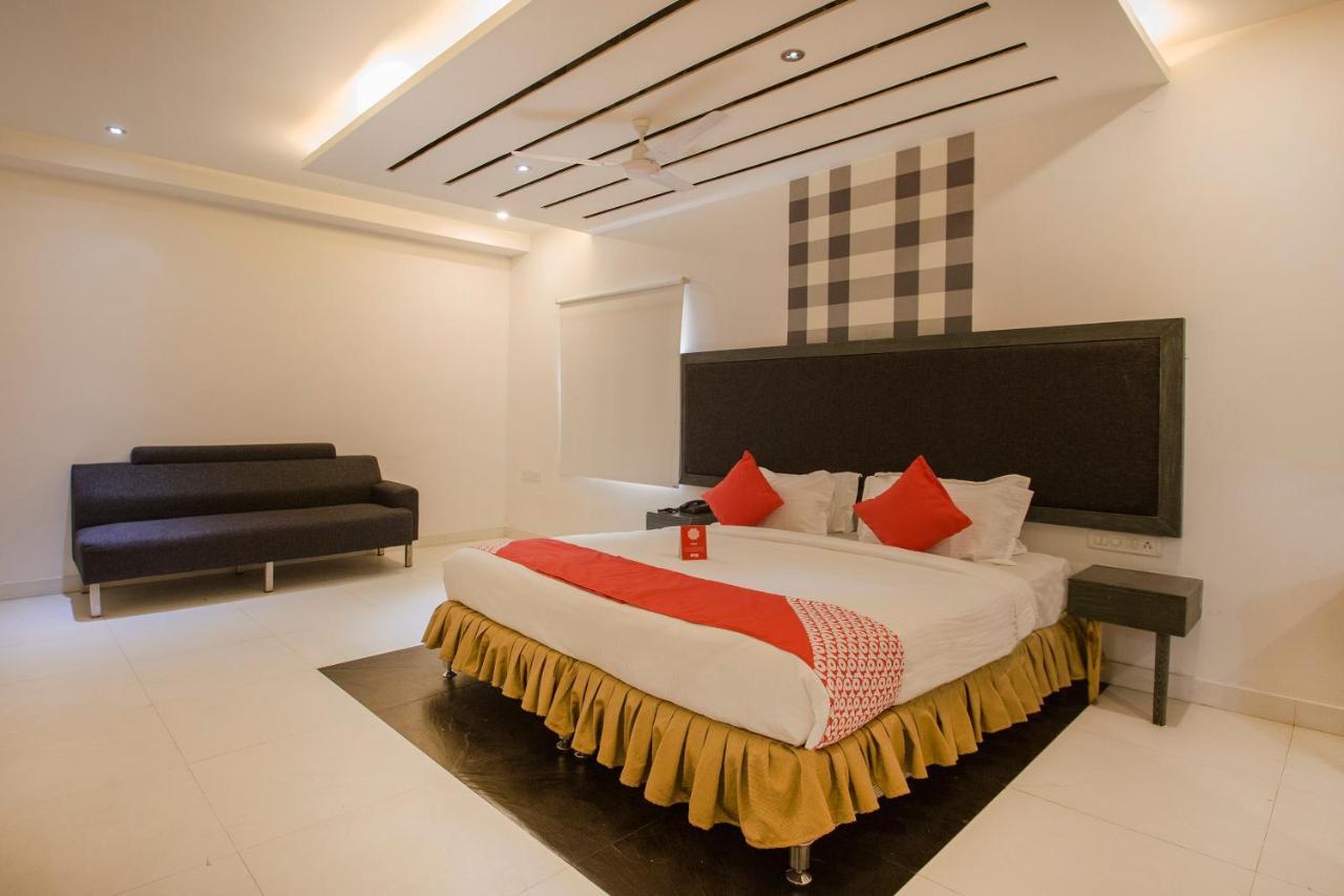 Hotel O Palak Residency Near Erragadda Metro Station Хидерабад Екстериор снимка