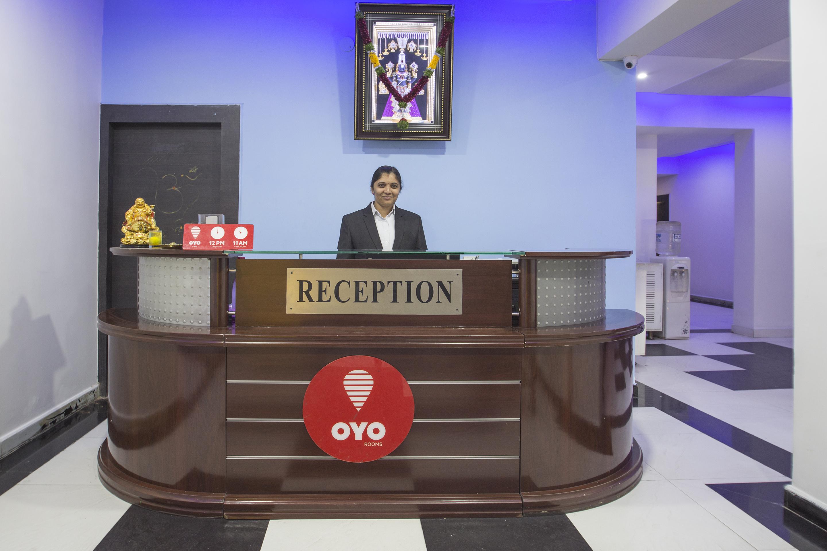 Hotel O Palak Residency Near Erragadda Metro Station Хидерабад Екстериор снимка
