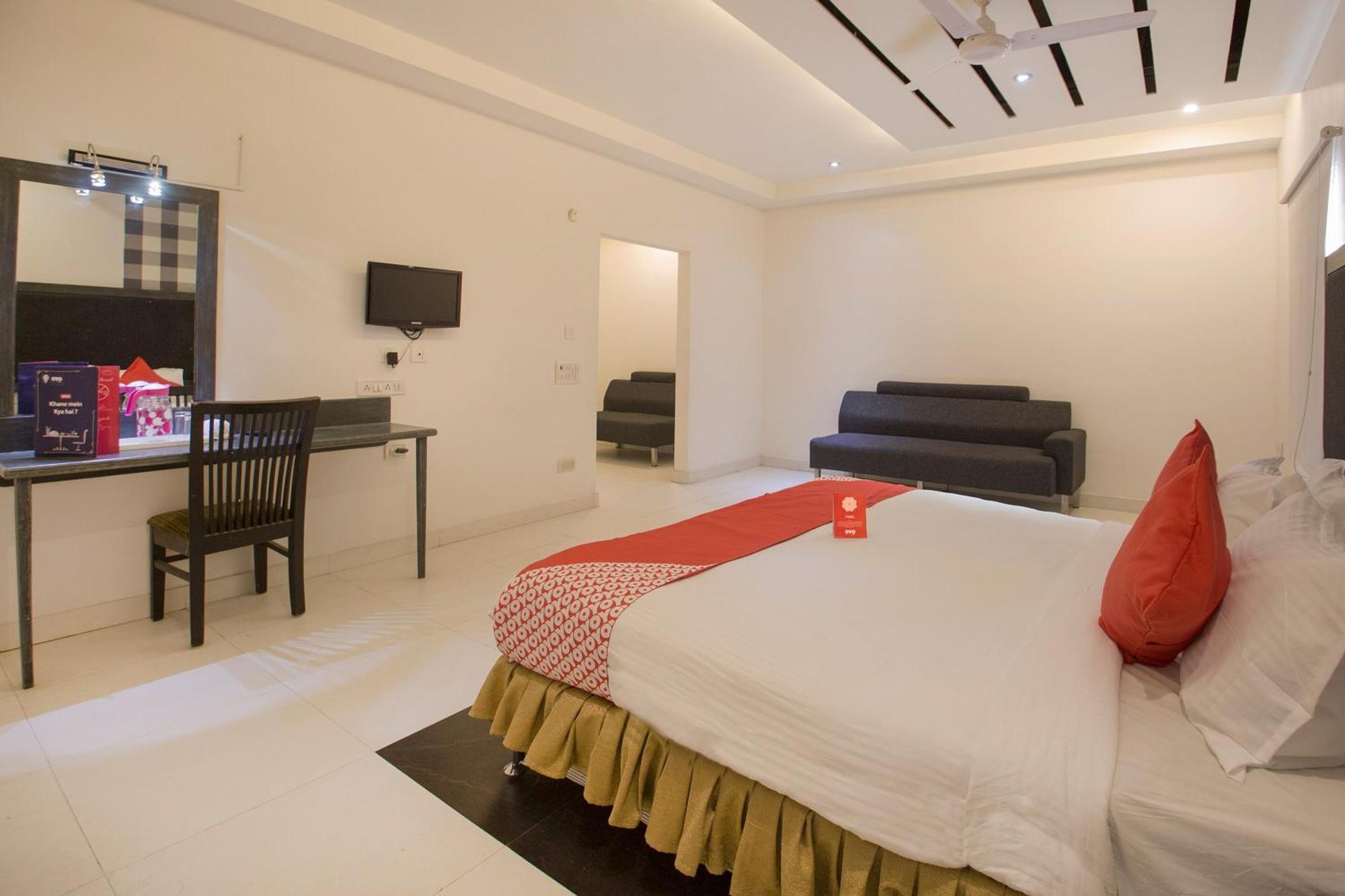 Hotel O Palak Residency Near Erragadda Metro Station Хидерабад Екстериор снимка