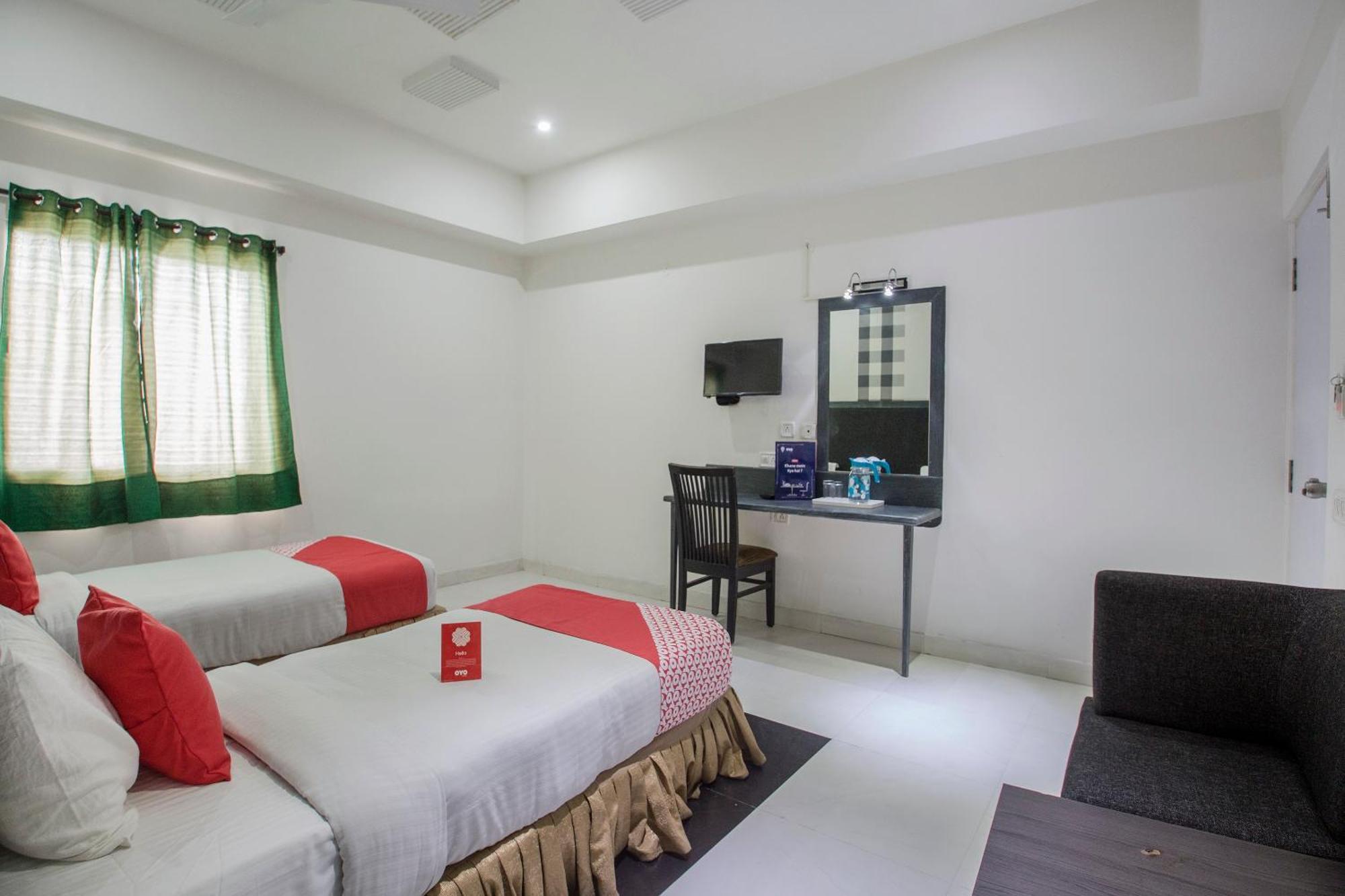 Hotel O Palak Residency Near Erragadda Metro Station Хидерабад Екстериор снимка